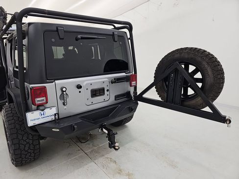 Used 2016 Jeep Wrangler Unlimited Sport w/ Quick Order Package 24S AWD/4WD image 14