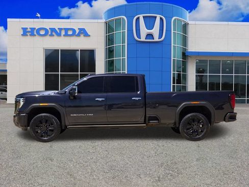 Used 2024 GMC Sierra 3500 Denali Ultimate AWD/4WD image 6