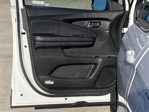 Used 2023 Honda Ridgeline Black Edition image 23