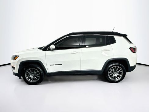 Used 2018 Jeep Compass Latitude w/ Popular Equipment Group FWD image 4