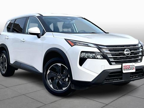 Certified 2024 Nissan Rogue SV image 3