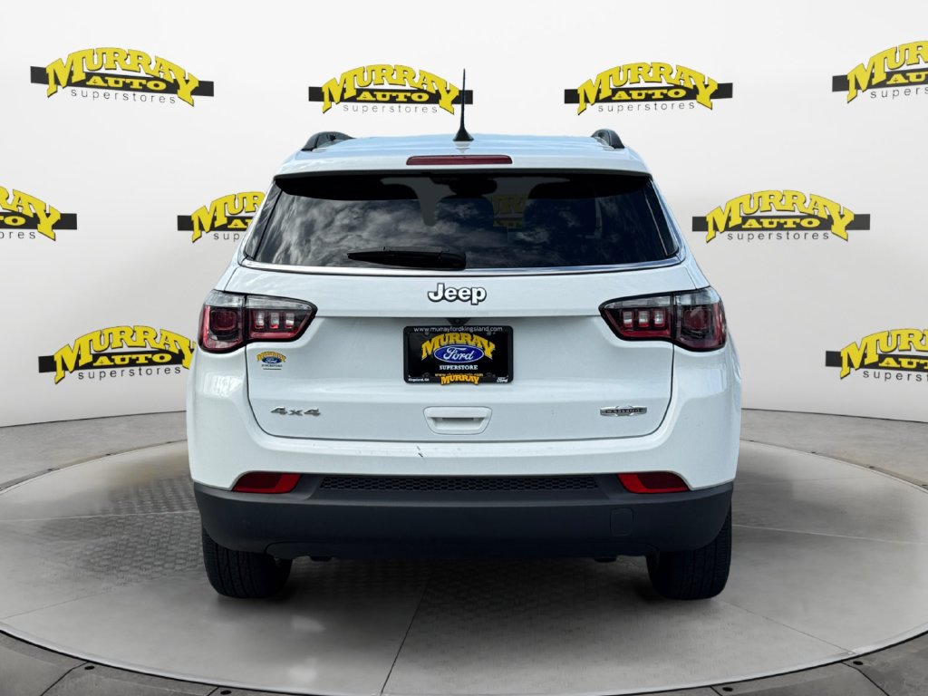 Used 2024 Jeep Compass Latitude AWD/4WD image 4