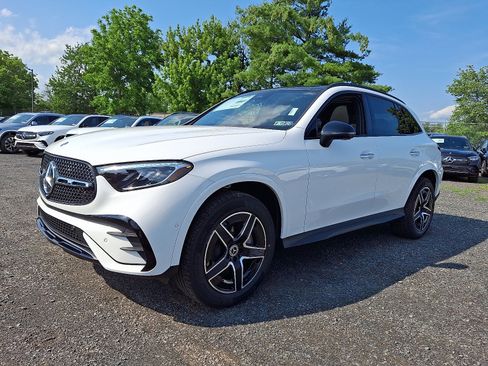 New 2025 Mercedes-Benz GLC 300 4MATIC image 3