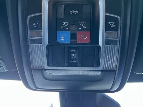 Used 2025 RAM 1500 Laramie image 40