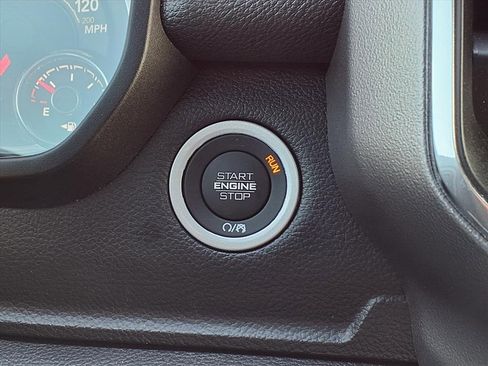 Used 2024 RAM 1500 Laramie image 15