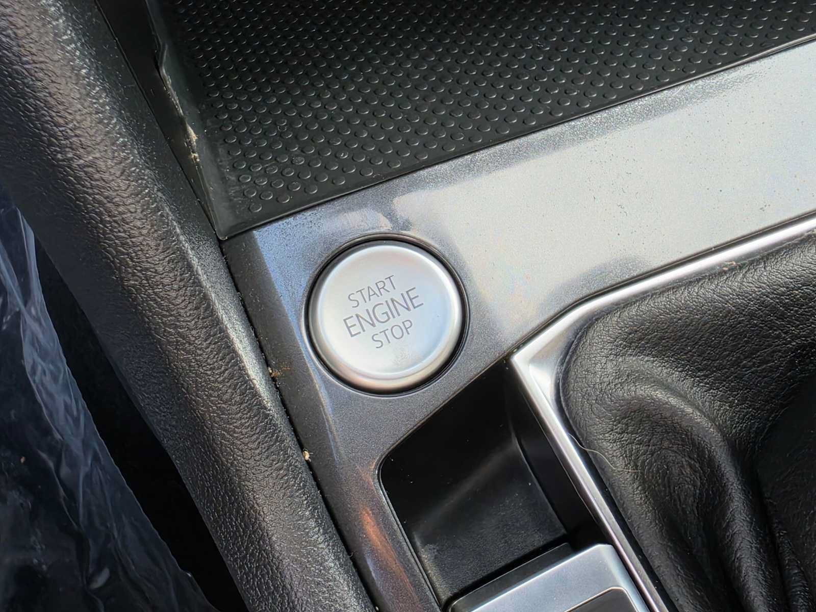 Used 2022 Volkswagen Tiguan S FWD image 34