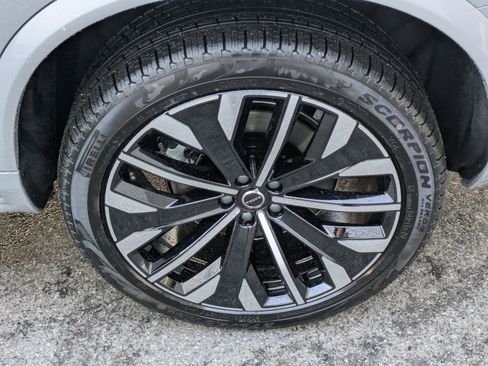 New 2026 Volvo XC90 B5 Plus image 18