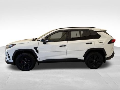 Used 2022 Toyota RAV4 XLE w/ Convenience Package AWD/4WD image 7