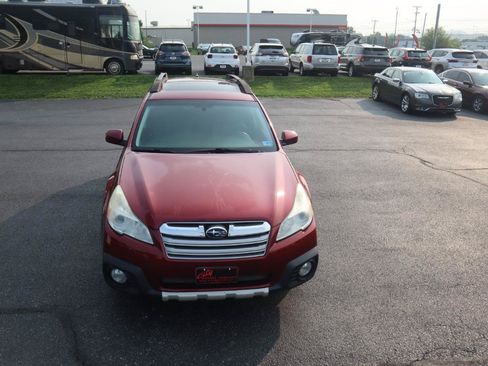 Used 2013 Subaru Outback 2.5i Limited AWD/4WD image 4