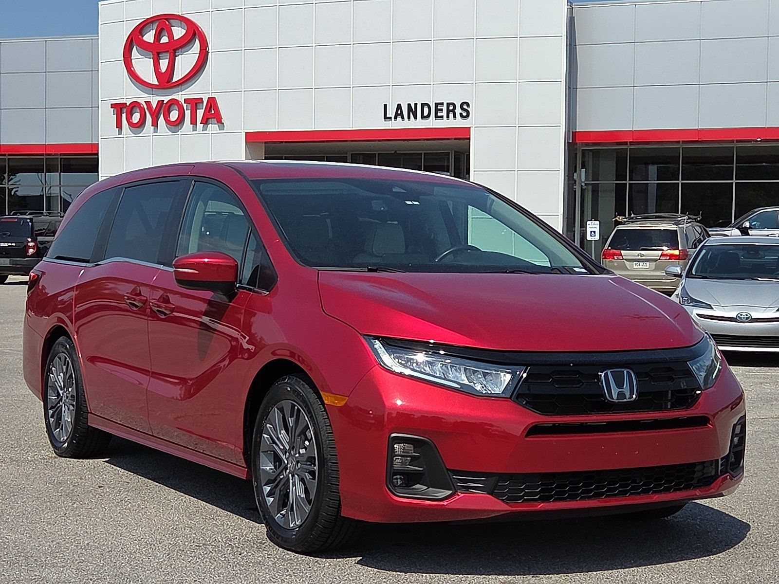 Used 2025 Honda Odyssey Touring image 1