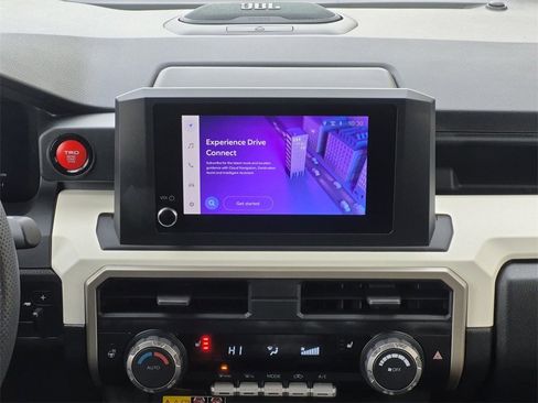 Used 2024 Toyota Tacoma TRD Sport w/ TRD Sport Upgrade Package image 9