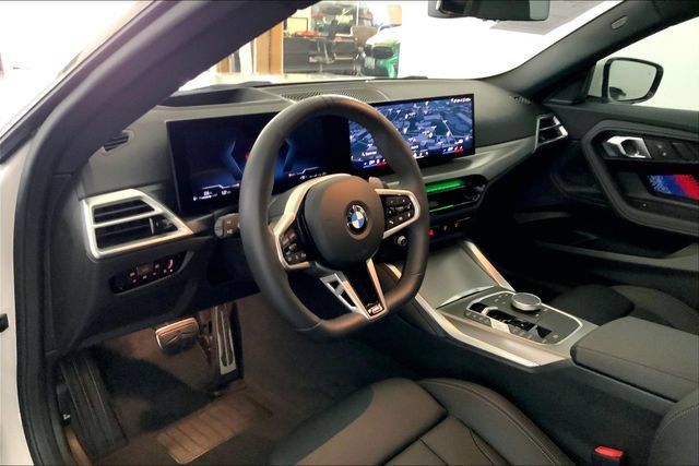 Used 2025 BMW 230i Coupe RWD image 7
