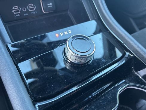 Used 2023 Jeep Grand Cherokee Altitude image 40