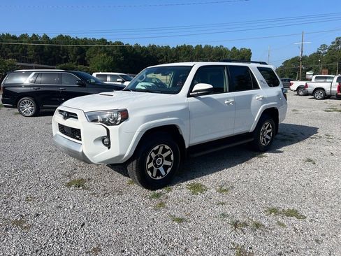Used 2024 Toyota 4Runner TRD Off-Road image 2