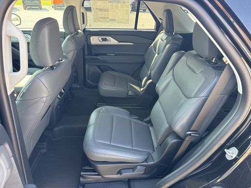 New 2026 Ford Explorer Active w/ Active Comfort Package AWD/4WD image 16