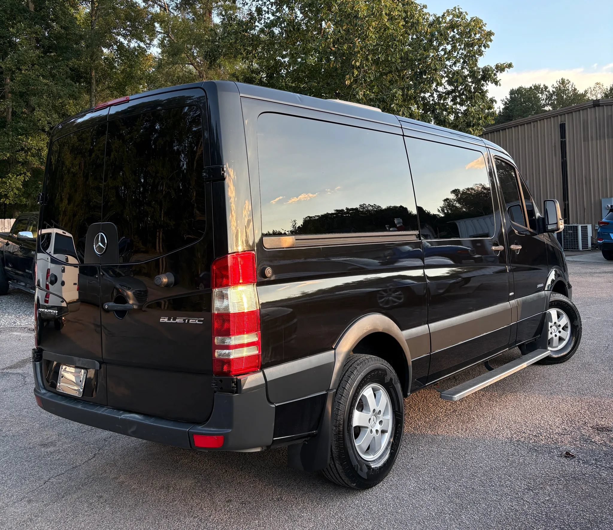 Used 2015 Mercedes-Benz Sprinter 2500 image 6