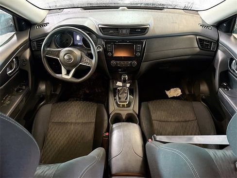 Used 2018 Nissan Rogue S image 10