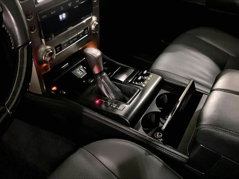 Used 2020 Lexus GX 460 Premium w/ Premium Package AWD/4WD image 16