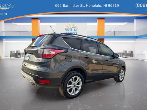 Used 2018 Ford Escape SE w/ Ford Safe & Smart Package image 6