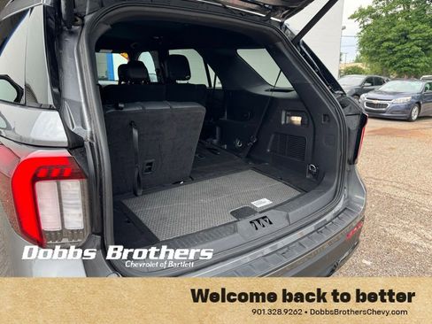 Used 2025 Ford Explorer ST-Line w/ ST-Line Street Pack AWD/4WD image 33