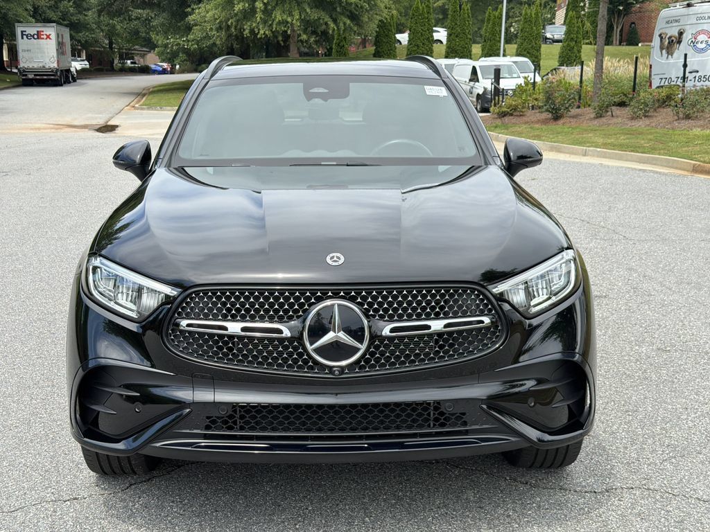 Certified 2025 Mercedes-Benz GLC 350e 4MATIC image 3