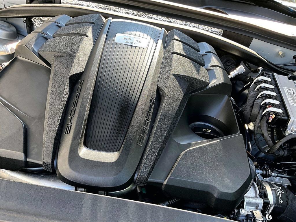 Certified 2023 Porsche Macan GTS AWD/4WD image 34