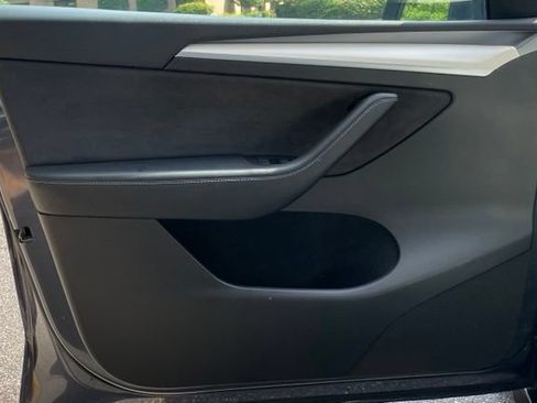 Used 2023 Tesla Model Y Performance AWD/4WD image 13