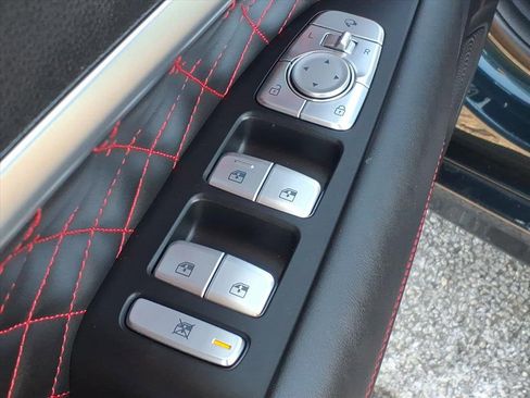 Used 2022 Genesis G70 3.3T image 14