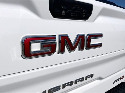 Used 2022 GMC Sierra 1500 AT4 w/ AT4 Premium Package image 27