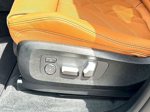 New 2026 BMW X5 sDrive40i w/ Premium Package RWD image 12