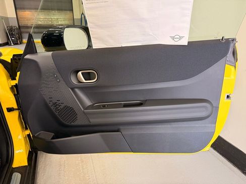 Certified 2025 MINI Cooper S image 21