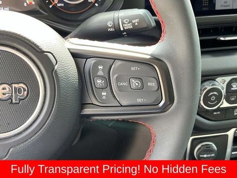 Used 2024 Jeep Gladiator Rubicon w/ Technology Group AWD/4WD image 28