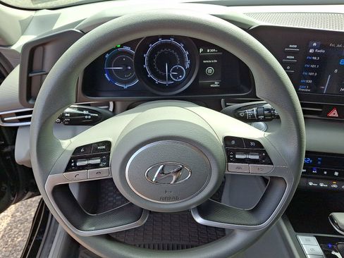 Certified 2023 Hyundai Elantra Blue w/ Cargo Package FWD image 22
