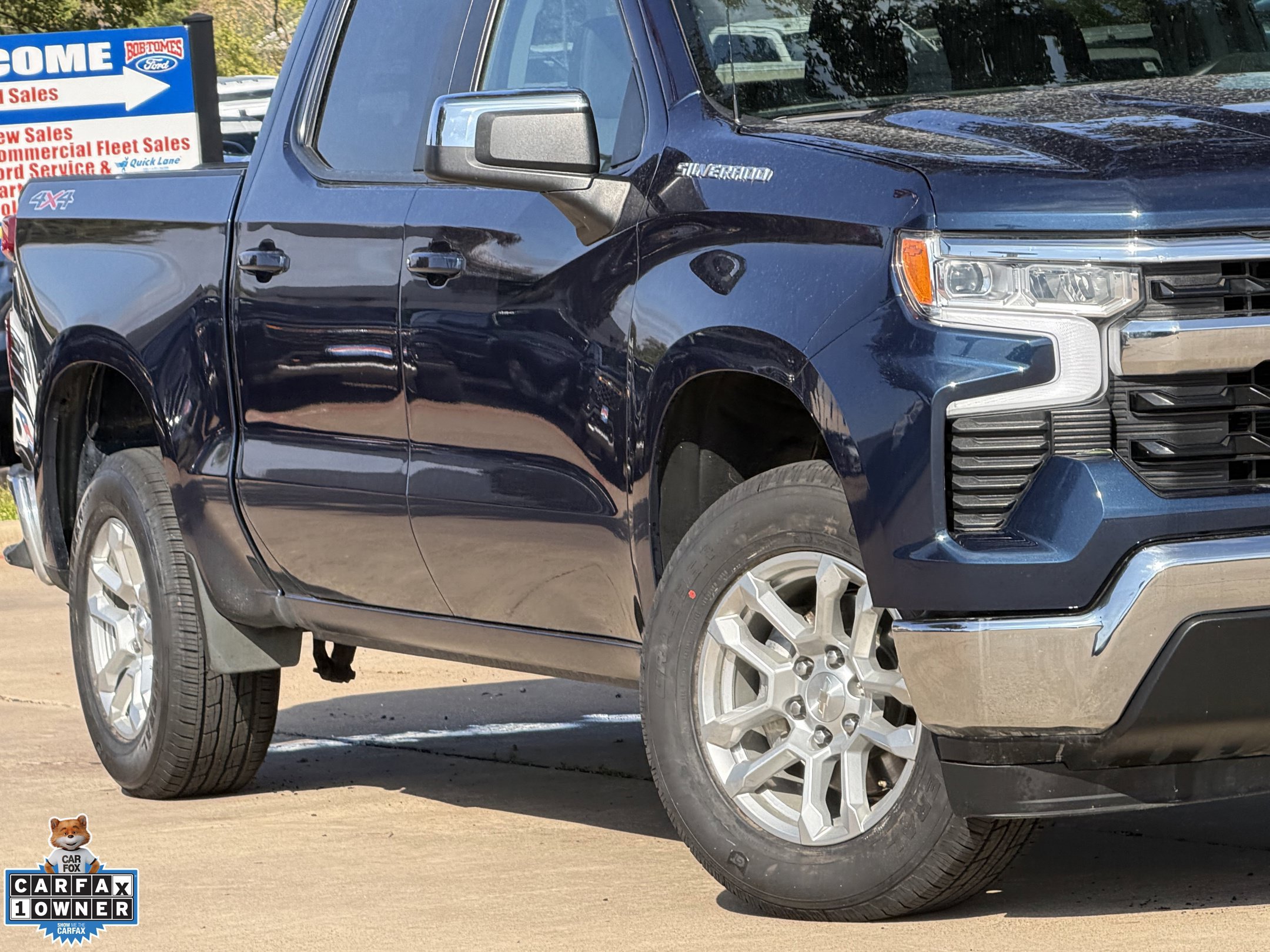 Used 2023 Chevrolet Silverado 1500 LT AWD/4WD image 11