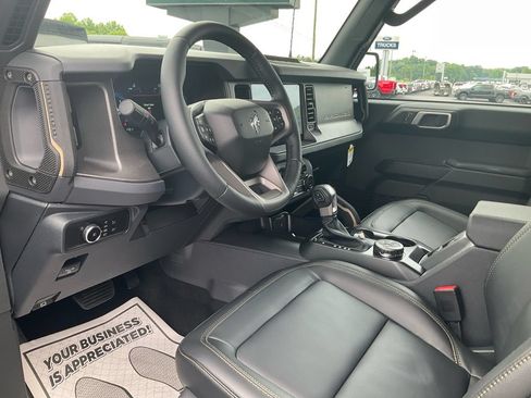 New 2026 Ford Bronco Badlands w/ Sasquatch Package AWD/4WD image 15