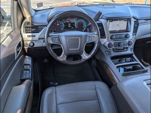 Used 2019 GMC Yukon XL Denali w/ Denali Ultimate Package image 11