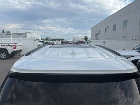 Used 2023 Lincoln Aviator Reserve w/ Equipment Group 201A AWD/4WD image 5