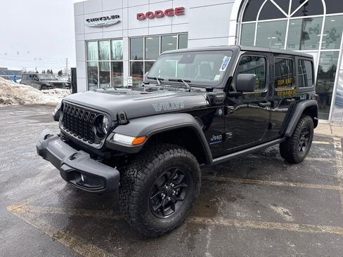 Used 2025 Jeep Wrangler Willys image 1