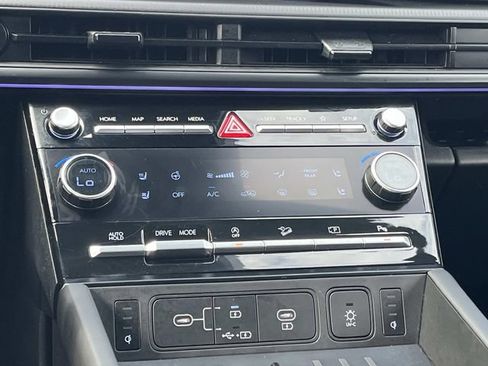 Certified 2024 Hyundai Santa Fe Calligraphy FWD image 17