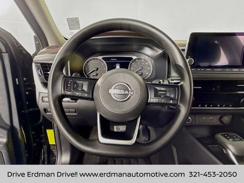 Certified 2022 Nissan Rogue SV image 11