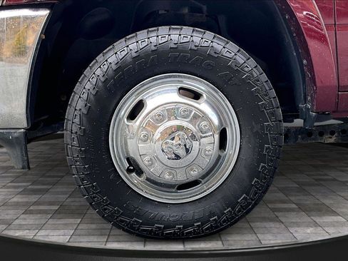 Used 2024 RAM 3500 Tradesman w/ Chrome Appearance Group image 9