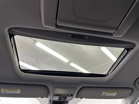 Used 2021 Honda Odyssey Elite image 26