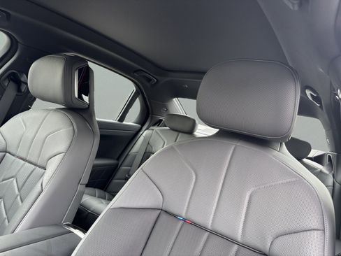 Used 2026 BMW 740i RWD image 24