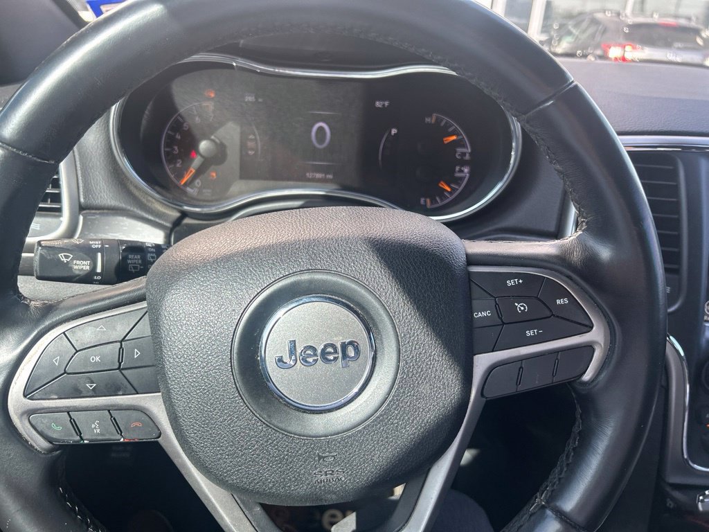 Used 2018 Jeep Grand Cherokee Laredo RWD image 9