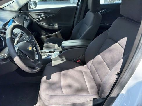 Used 2025 Chevrolet Malibu LT image 6