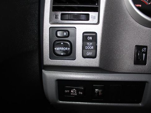 Used 2012 Toyota Tundra 2WD CrewMax w/ SR5 Pkg image 25