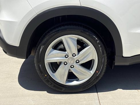 Used 2019 Honda HR-V EX image 9
