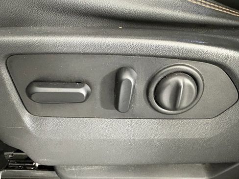 Used 2019 GMC Sierra 1500 AT4 w/ AT4 Premium Package image 13