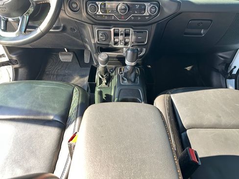 Used 2021 Jeep Wrangler Unlimited Sahara image 16