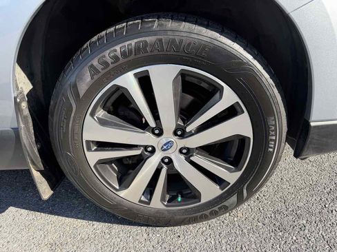 Used 2018 Subaru Outback 2.5i Limited AWD/4WD image 29